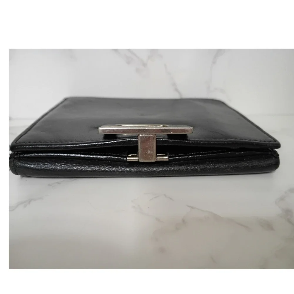 GUCCI Vintage Smooth Black Leather Unisex Bi-Fold Wallet w/ G-Clasp